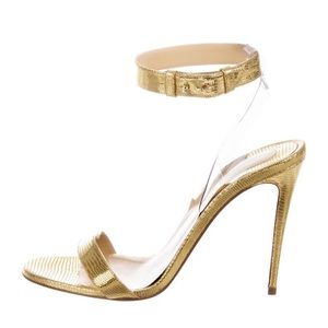 Hold Christian Louboutins